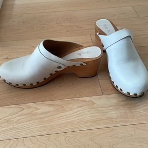 Lisa B cream colored clogs. Worn only twice. Barely any scuffs at all.